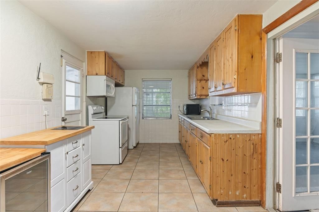 For Sale: $435,000 (3 beds, 2 baths, 1842 Square Feet)