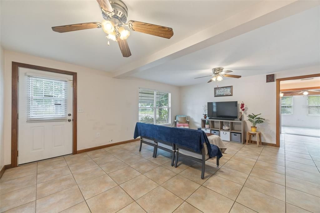 For Sale: $435,000 (3 beds, 2 baths, 1842 Square Feet)