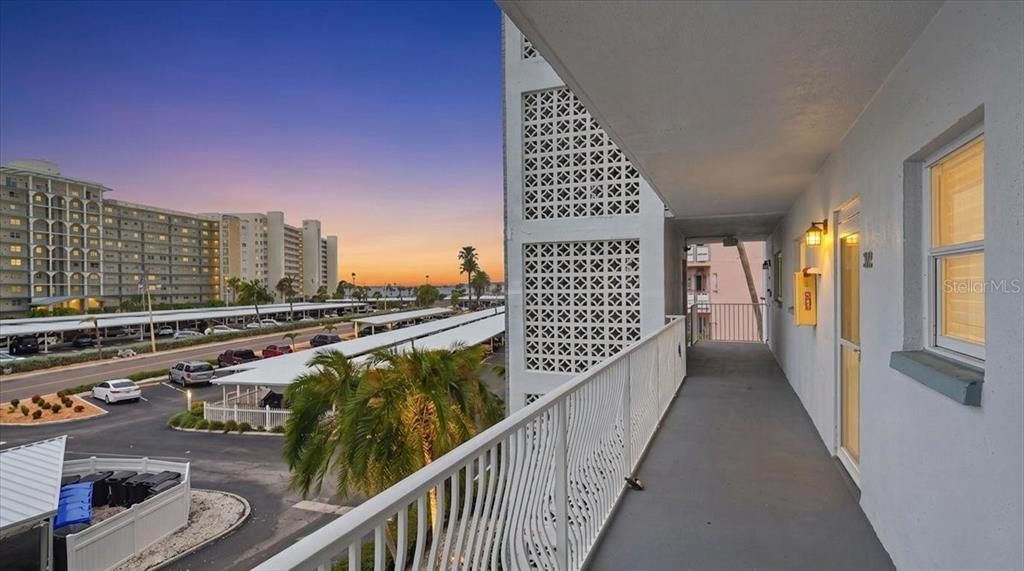 En Venta: $220,000 (2 camas, 2 baños, 1250 Pies cuadrados)