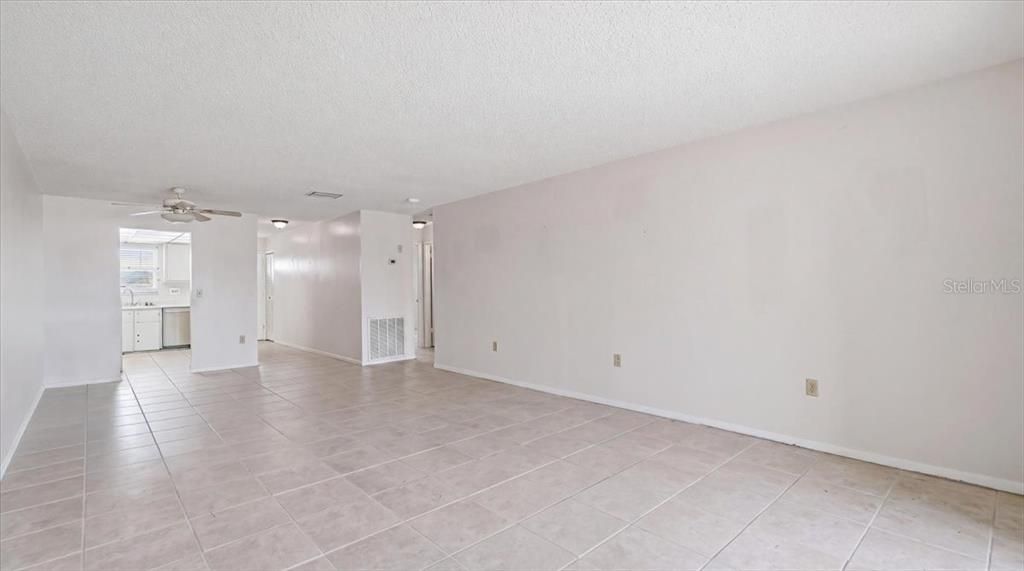 En Venta: $220,000 (2 camas, 2 baños, 1250 Pies cuadrados)
