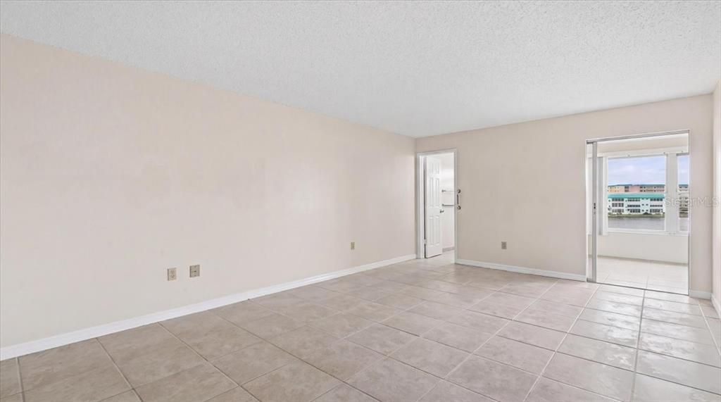 En Venta: $220,000 (2 camas, 2 baños, 1250 Pies cuadrados)