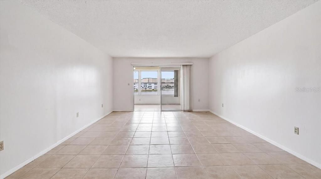 En Venta: $220,000 (2 camas, 2 baños, 1250 Pies cuadrados)