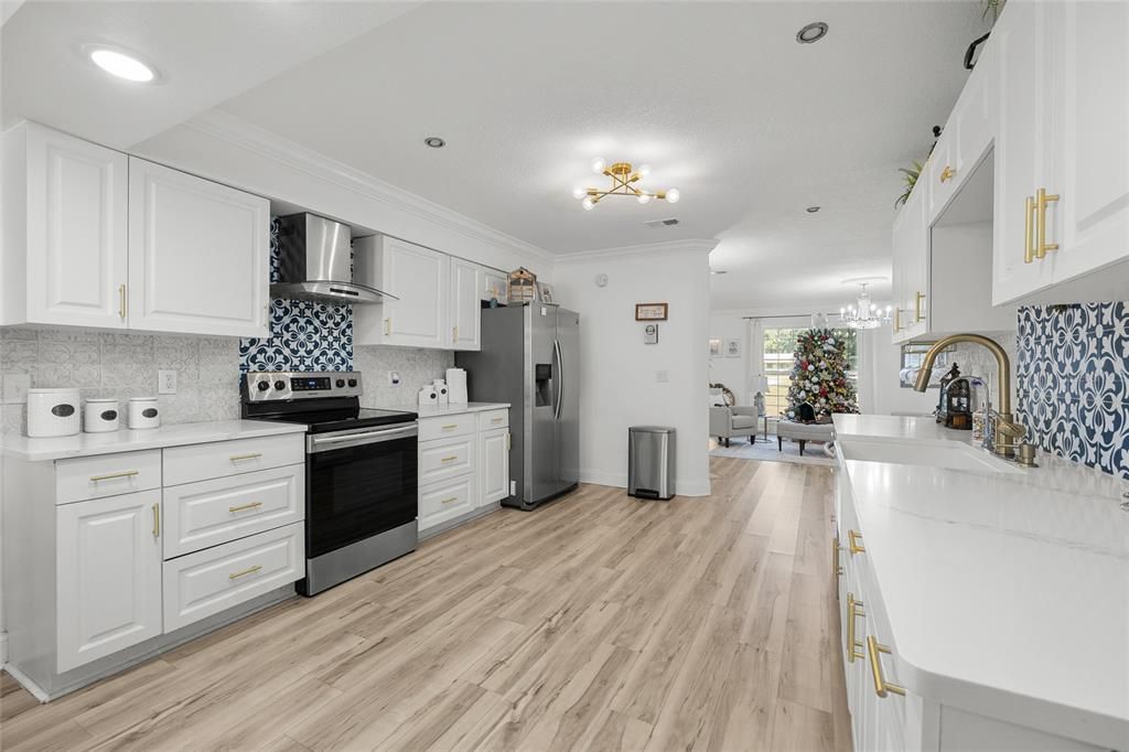 For Sale: $449,000 (4 beds, 4 baths, 2612 Square Feet)