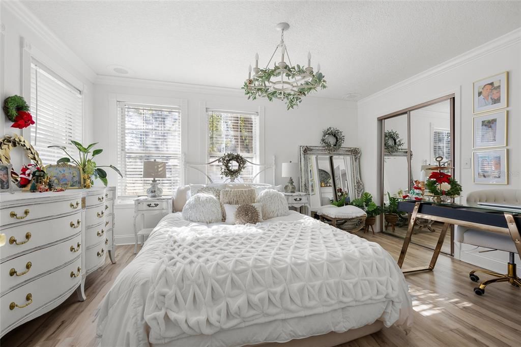 For Sale: $449,000 (4 beds, 4 baths, 2612 Square Feet)