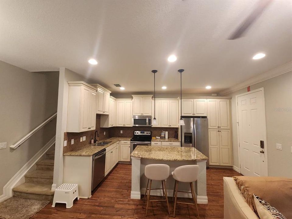 En Venta: $389,000 (3 camas, 2 baños, 1639 Pies cuadrados)