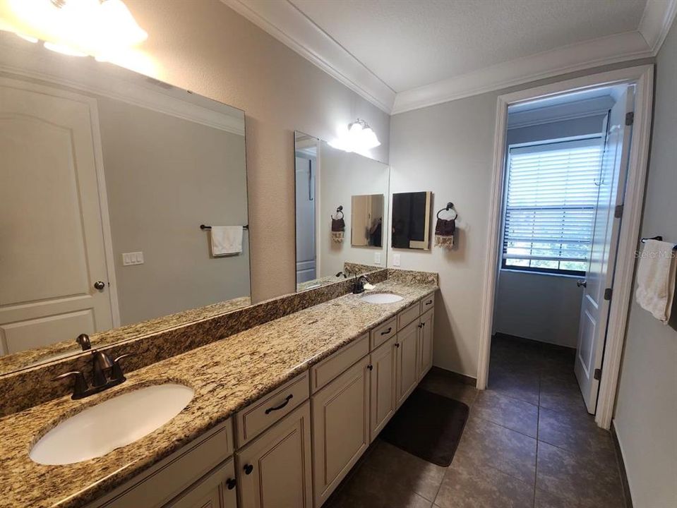 En Venta: $389,000 (3 camas, 2 baños, 1639 Pies cuadrados)