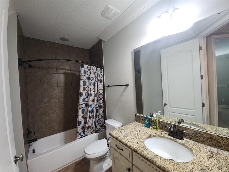 En Venta: $389,000 (3 camas, 2 baños, 1639 Pies cuadrados)