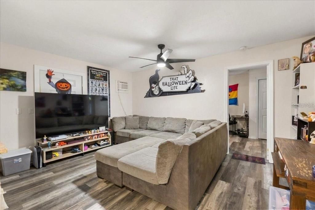 For Sale: $399,000 (4 beds, 0 baths, 1676 Square Feet)