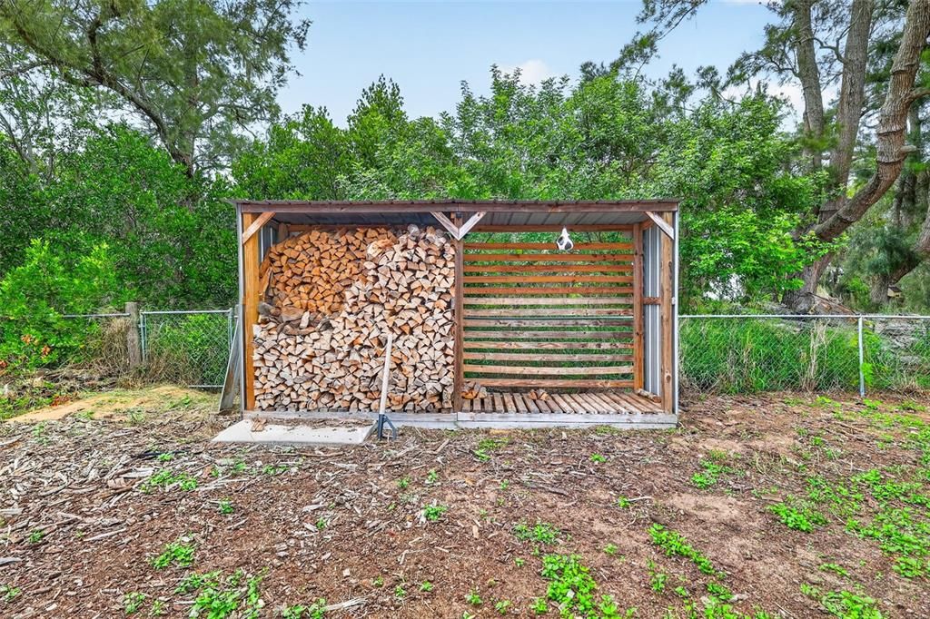 На продажу: $249,900 (2 спален, 2 ванн, 1098 Квадратных фут)
