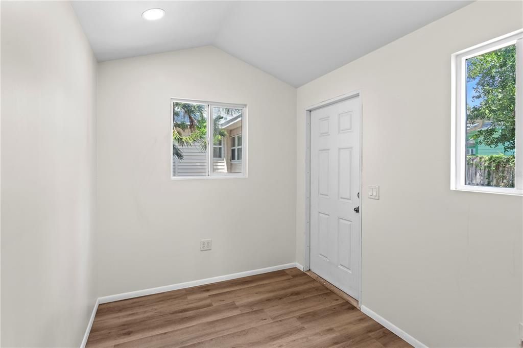 В аренду: $2,995 (2 спален, 1 ванн, 854 Квадратных фут)