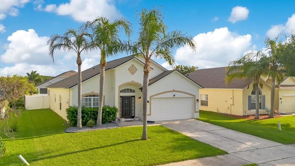 Activo con contrato: $379,000 (3 camas, 2 baños, 1751 Pies cuadrados)
