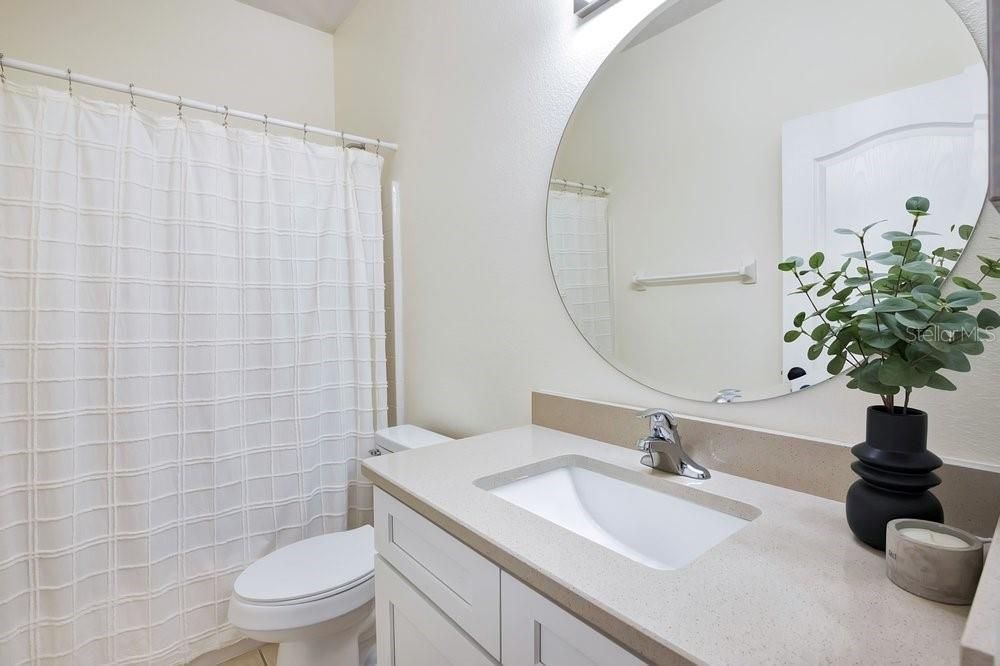 Activo con contrato: $379,000 (3 camas, 2 baños, 1751 Pies cuadrados)