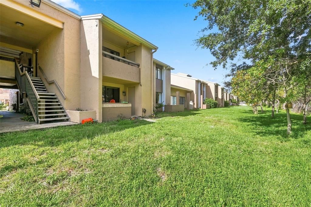For Sale: $235,000 (2 beds, 2 baths, 1048 Square Feet)