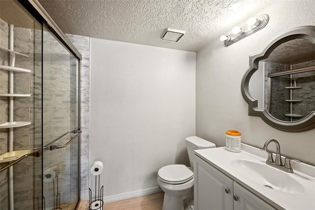 For Sale: $235,000 (2 beds, 2 baths, 1048 Square Feet)