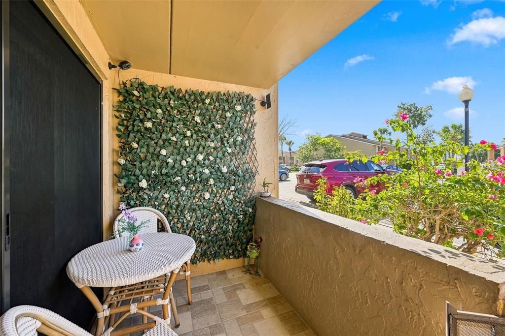 For Sale: $235,000 (2 beds, 2 baths, 1048 Square Feet)