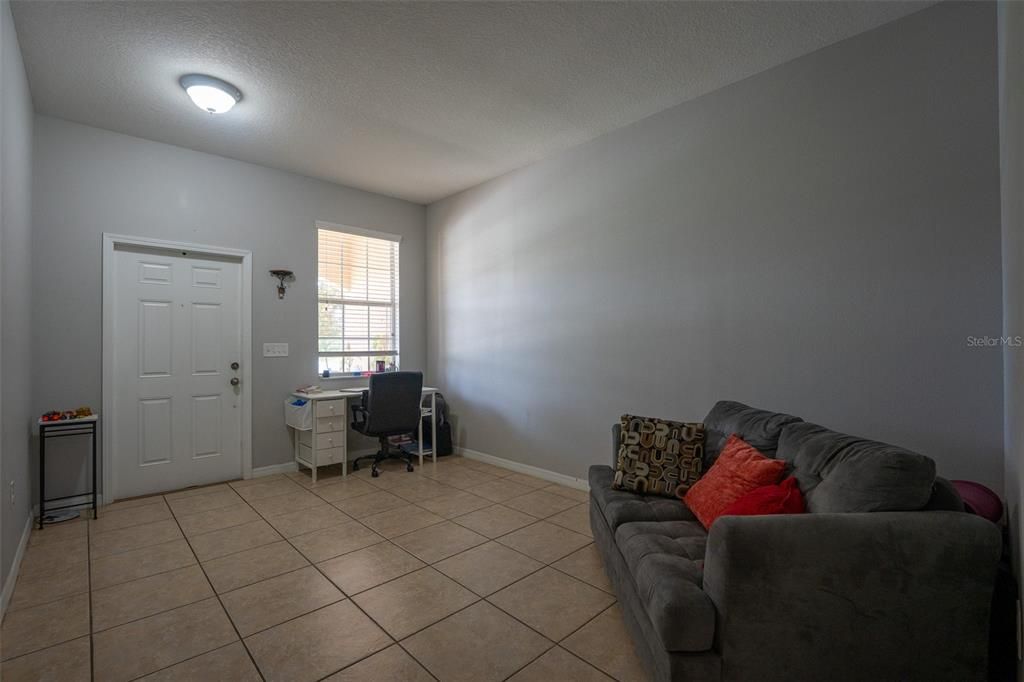 For Rent: $2,450 (3 beds, 2 baths, 1778 Square Feet)