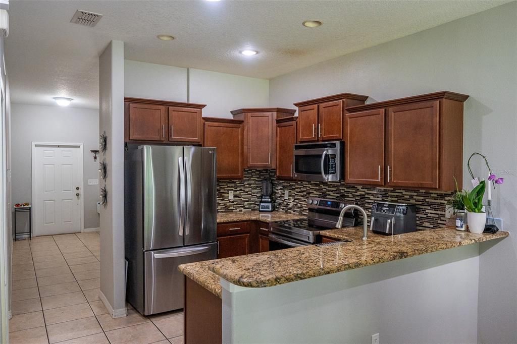 For Rent: $2,450 (3 beds, 2 baths, 1778 Square Feet)