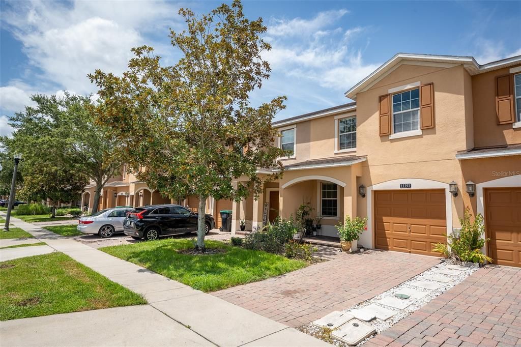 For Rent: $2,450 (3 beds, 2 baths, 1778 Square Feet)