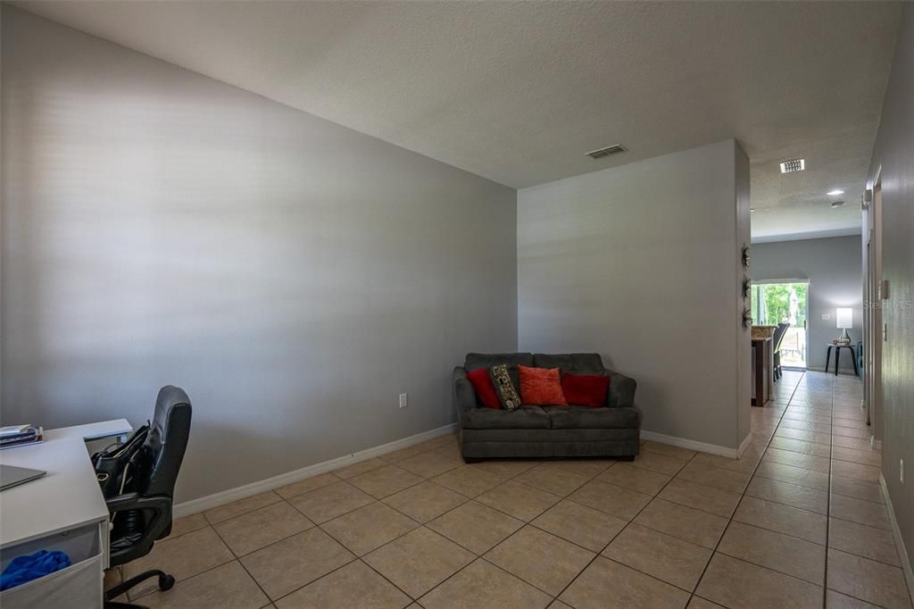 For Rent: $2,450 (3 beds, 2 baths, 1778 Square Feet)