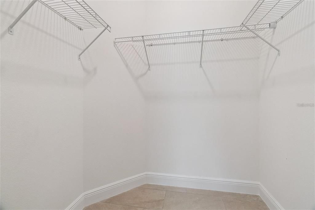 En Venta: $344,900 (4 camas, 2 baños, 1647 Pies cuadrados)