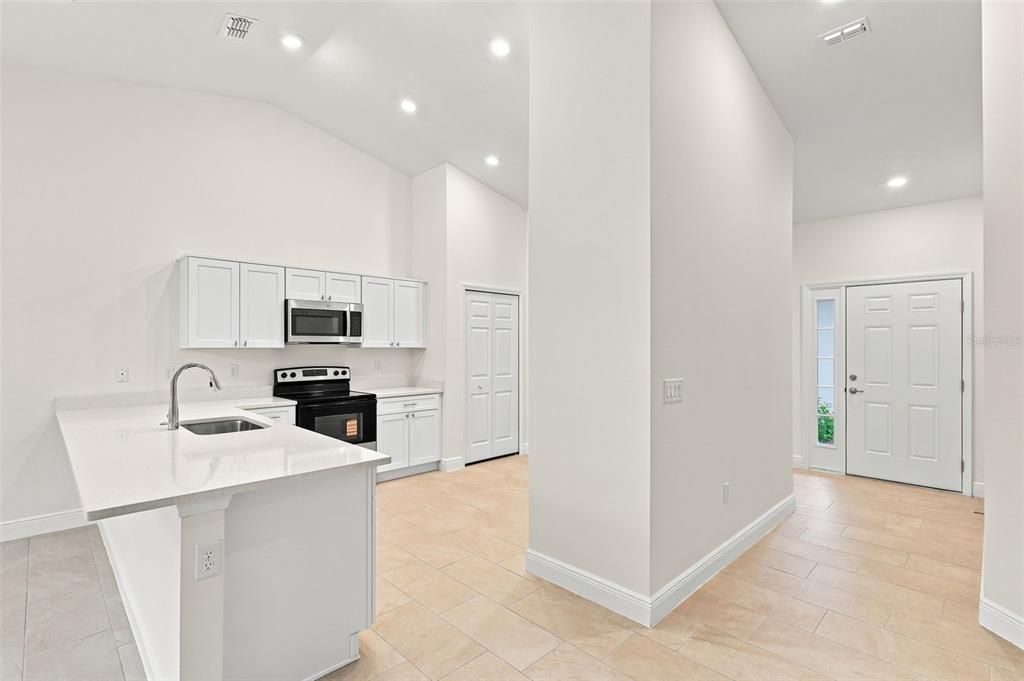 En Venta: $344,900 (4 camas, 2 baños, 1647 Pies cuadrados)