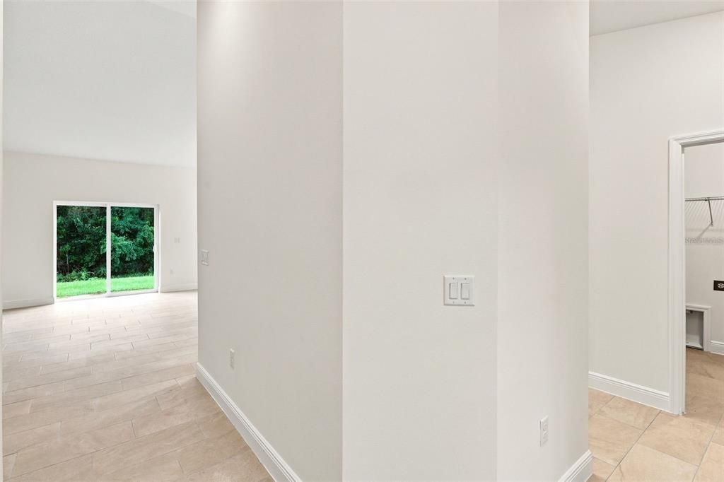En Venta: $344,900 (4 camas, 2 baños, 1647 Pies cuadrados)