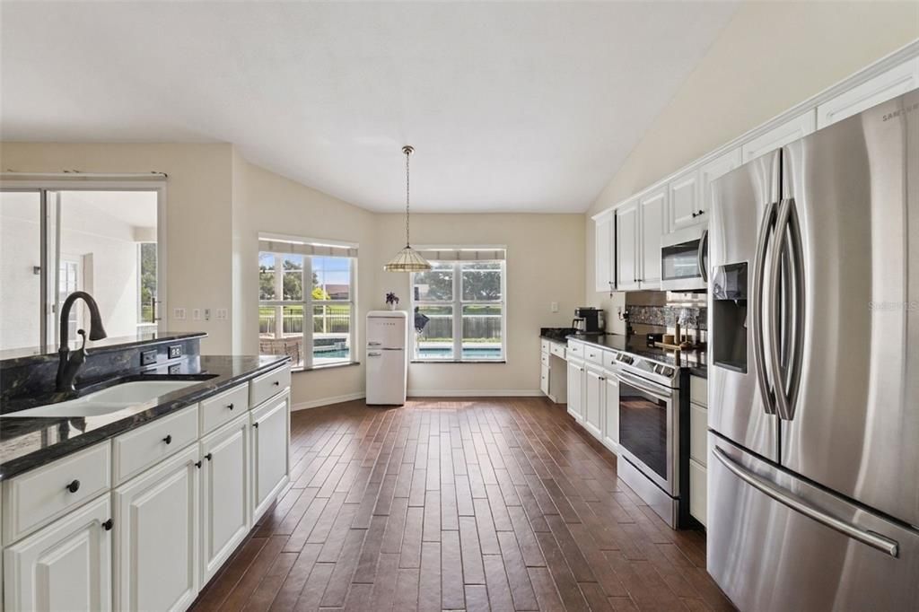 For Sale: $595,000 (4 beds, 3 baths, 2427 Square Feet)