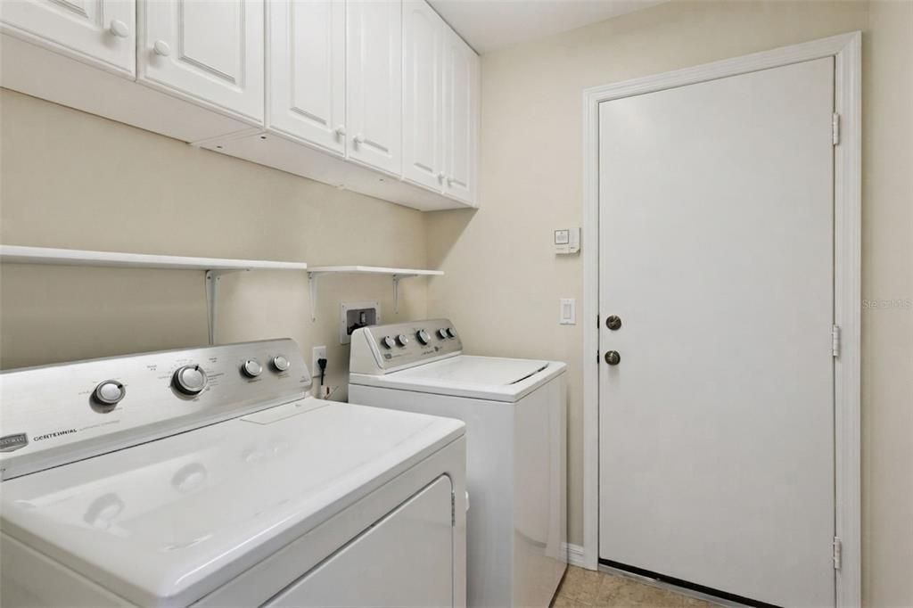 For Sale: $595,000 (4 beds, 3 baths, 2427 Square Feet)