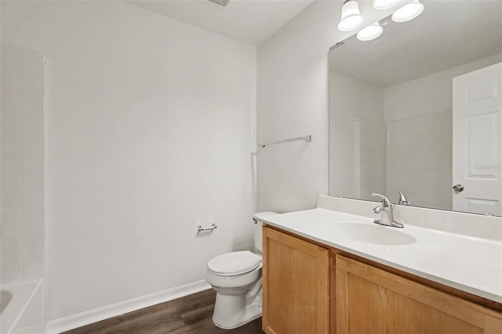 For Sale: $259,900 (3 beds, 2 baths, 1292 Square Feet)
