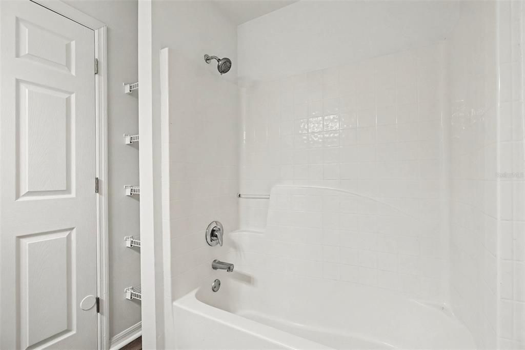 For Sale: $259,900 (3 beds, 2 baths, 1292 Square Feet)