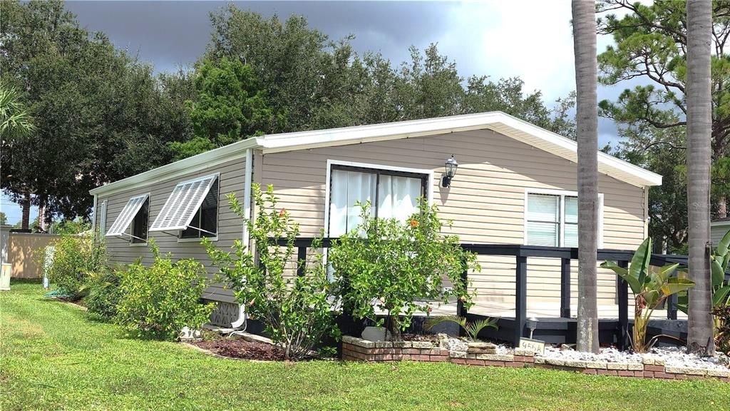 For Sale: $159,900 (2 beds, 2 baths, 1144 Square Feet)