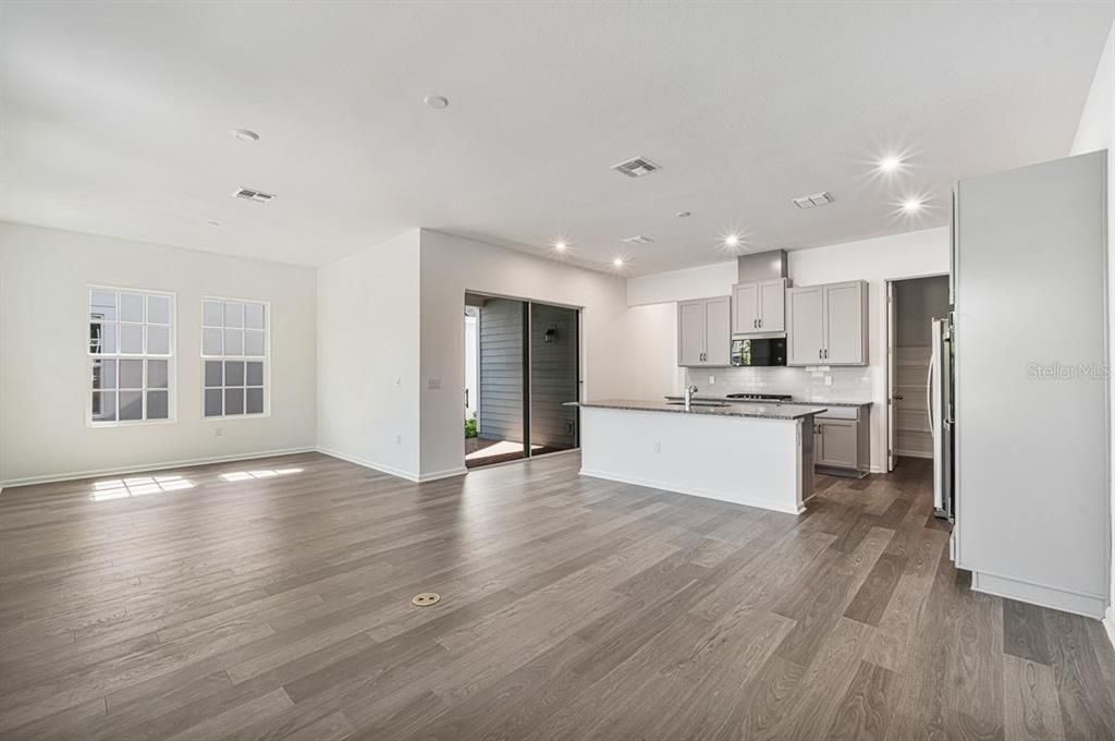 For Rent: $4,300 (3 beds, 2 baths, 1671 Square Feet)