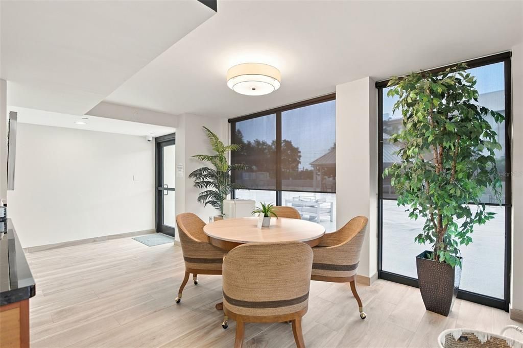 В аренду: $3,950 (2 спален, 2 ванн, 1247 Квадратных фут)