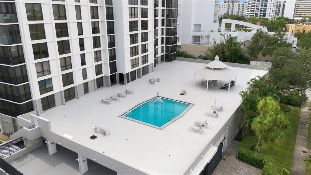 В аренду: $3,950 (2 спален, 2 ванн, 1247 Квадратных фут)