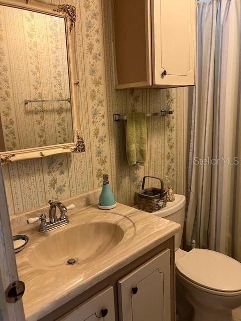 На продажу: $145,500 (2 спален, 2 ванн, 864 Квадратных фут)