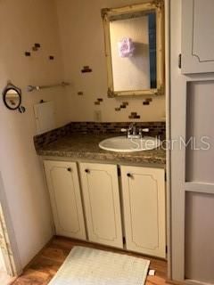 На продажу: $145,500 (2 спален, 2 ванн, 864 Квадратных фут)