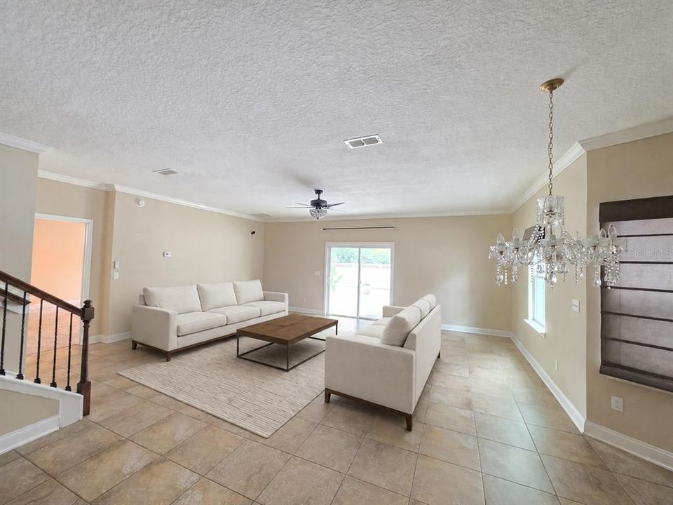 En Venta: $575,000 (4 camas, 3 baños, 2961 Pies cuadrados)