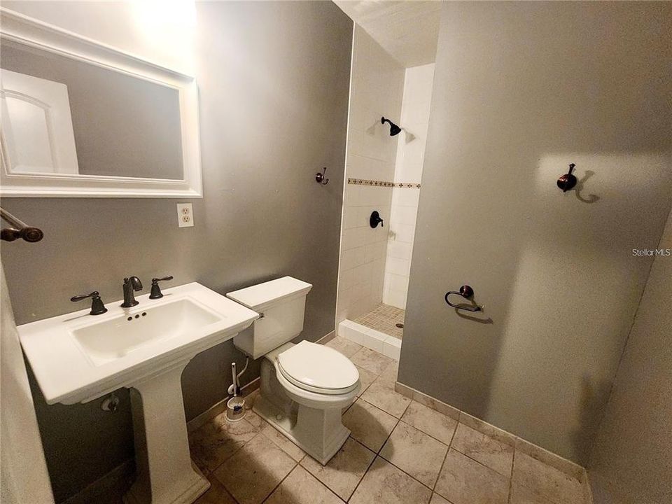 For Sale: $250,000 (3 beds, 2 baths, 1595 Square Feet)