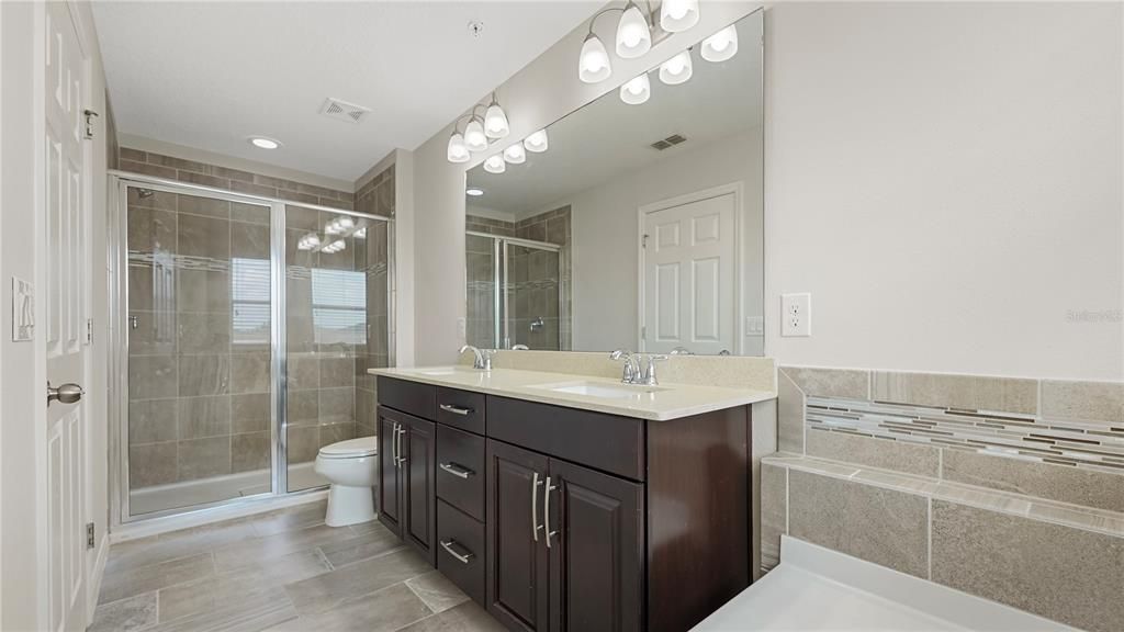 For Rent: $2,650 (3 beds, 2 baths, 1544 Square Feet)