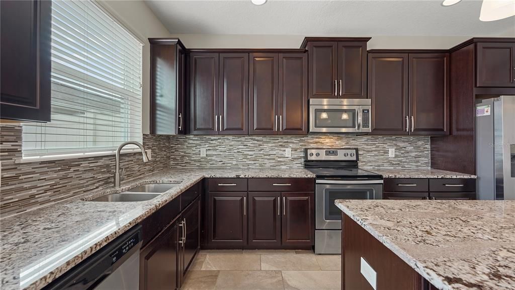 For Rent: $2,650 (3 beds, 2 baths, 1544 Square Feet)