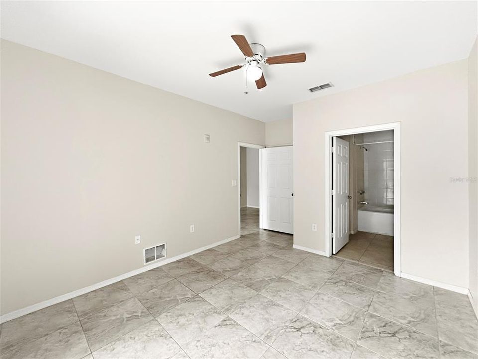 For Rent: $1,595 (2 beds, 2 baths, 1045 Square Feet)