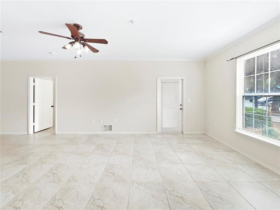 For Rent: $1,595 (2 beds, 2 baths, 1045 Square Feet)