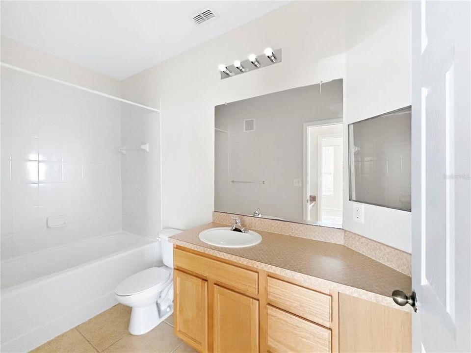 For Rent: $1,595 (2 beds, 2 baths, 1045 Square Feet)