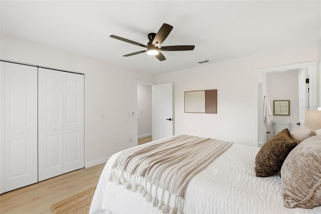 Active With Contract: $389,999 (3 beds, 2 baths, 1200 Square Feet)