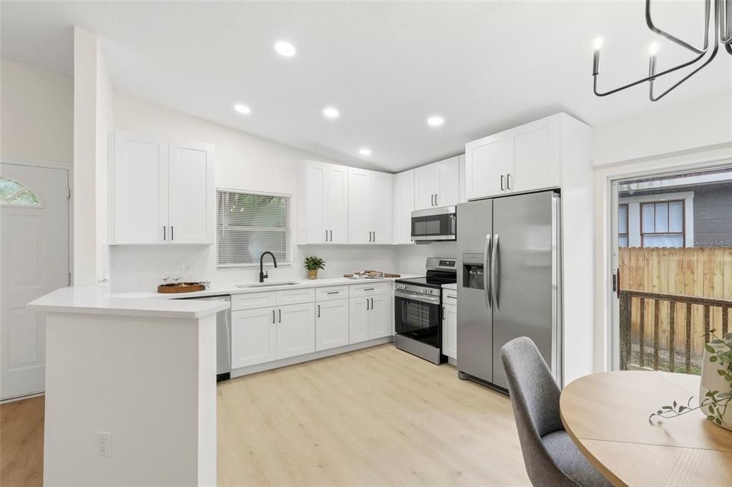 Active With Contract: $389,999 (3 beds, 2 baths, 1200 Square Feet)