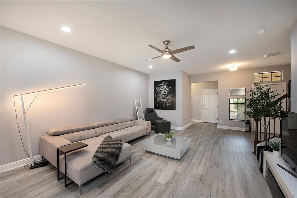 For Rent: $2,650 (3 beds, 2 baths, 1853 Square Feet)