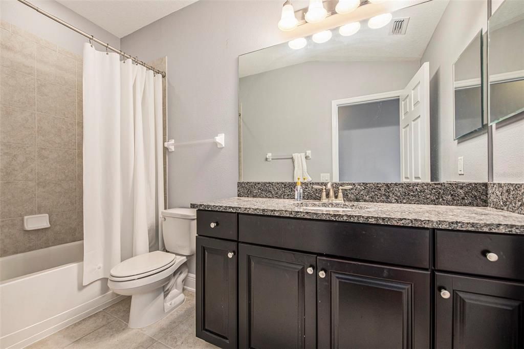 For Rent: $2,650 (3 beds, 2 baths, 1853 Square Feet)