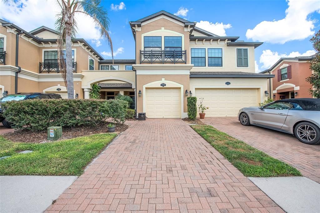 For Rent: $2,650 (3 beds, 2 baths, 1853 Square Feet)