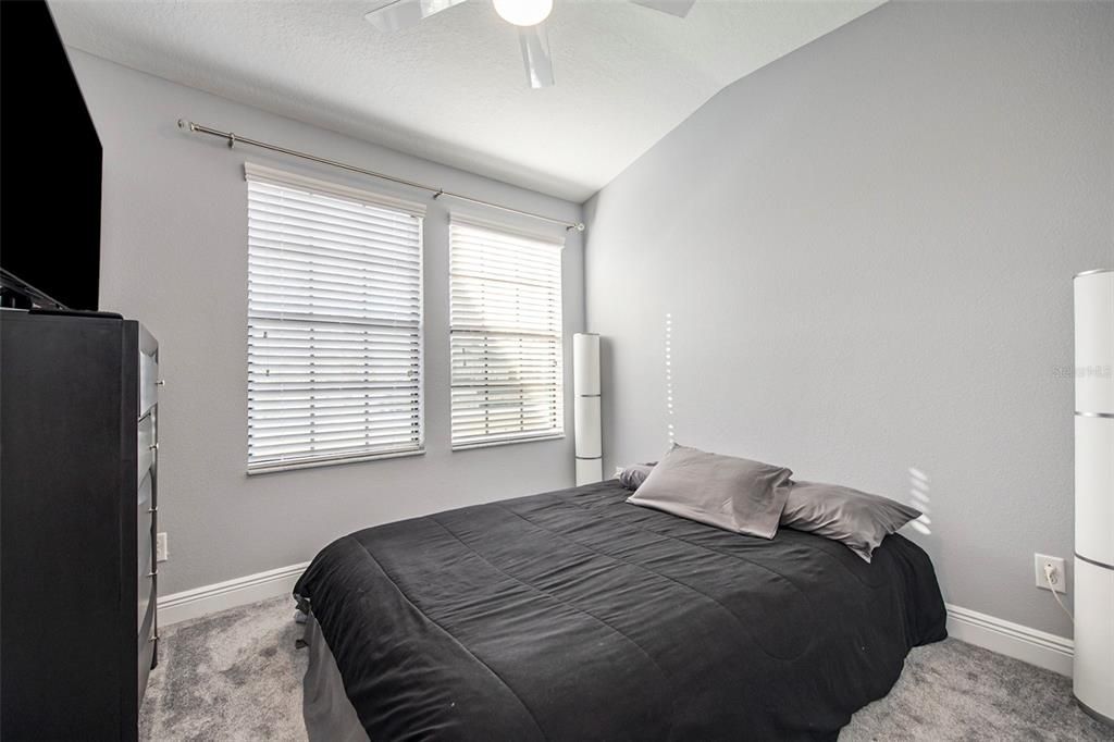 For Rent: $2,650 (3 beds, 2 baths, 1853 Square Feet)