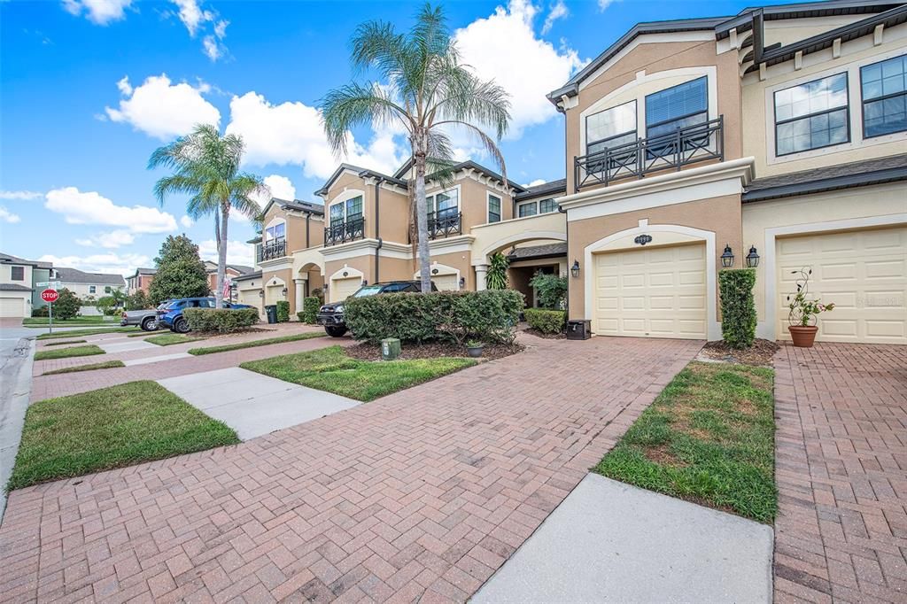 For Rent: $2,650 (3 beds, 2 baths, 1853 Square Feet)